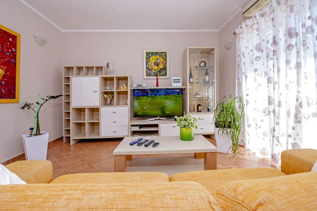 Apartments Karmen Rovinj Extérieur photo