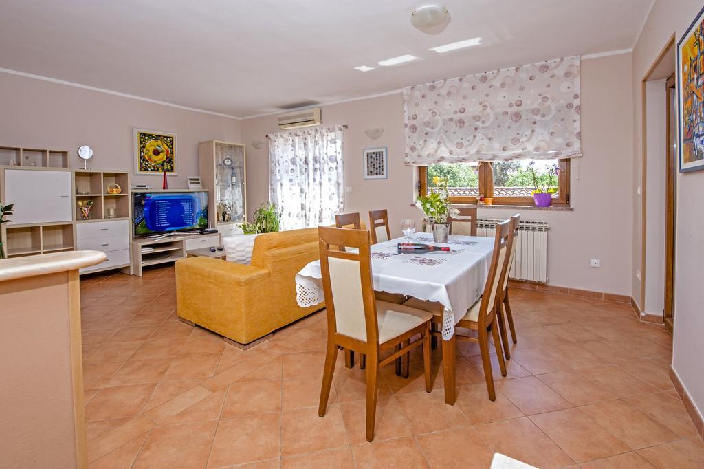 Apartments Karmen Rovinj Extérieur photo