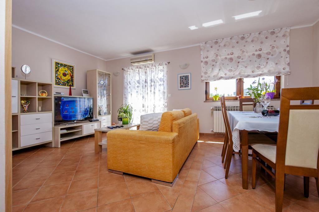 Apartments Karmen Rovinj Extérieur photo