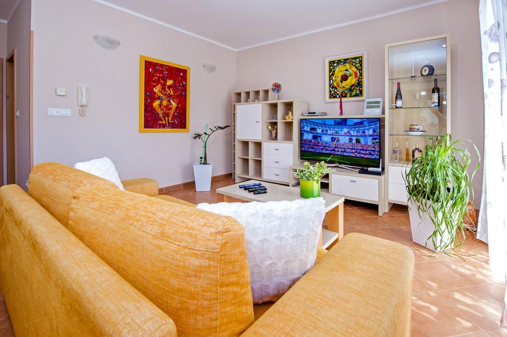 Apartments Karmen Rovinj Extérieur photo