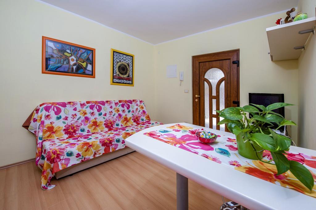 Apartments Karmen Rovinj Extérieur photo