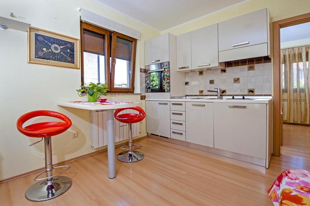 Apartments Karmen Rovinj Extérieur photo