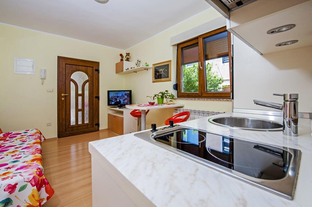 Apartments Karmen Rovinj Extérieur photo