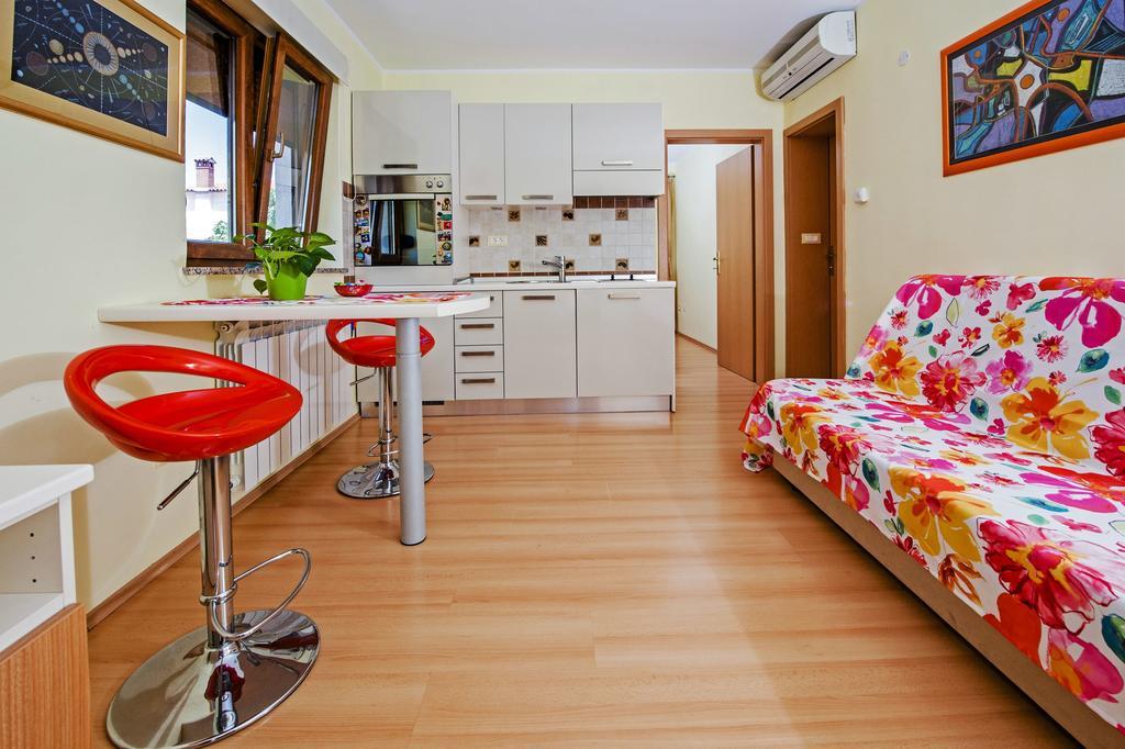 Apartments Karmen Rovinj Extérieur photo